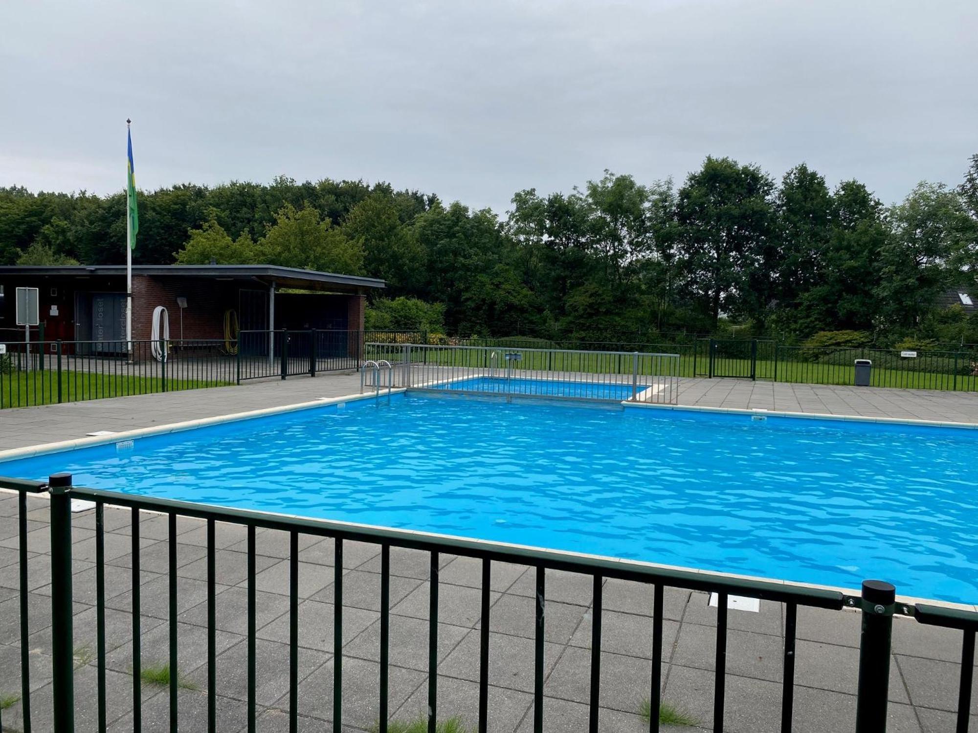 Villa Riverside Met Hottub, Eigen Aanlegsteiger, Zwemtrap, Trampoline En Kano'S Зеволде Экстерьер фото